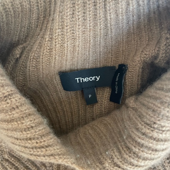 Theory 100% cashmere Brown Cowl Neck Sweater - Picture 4 of 7